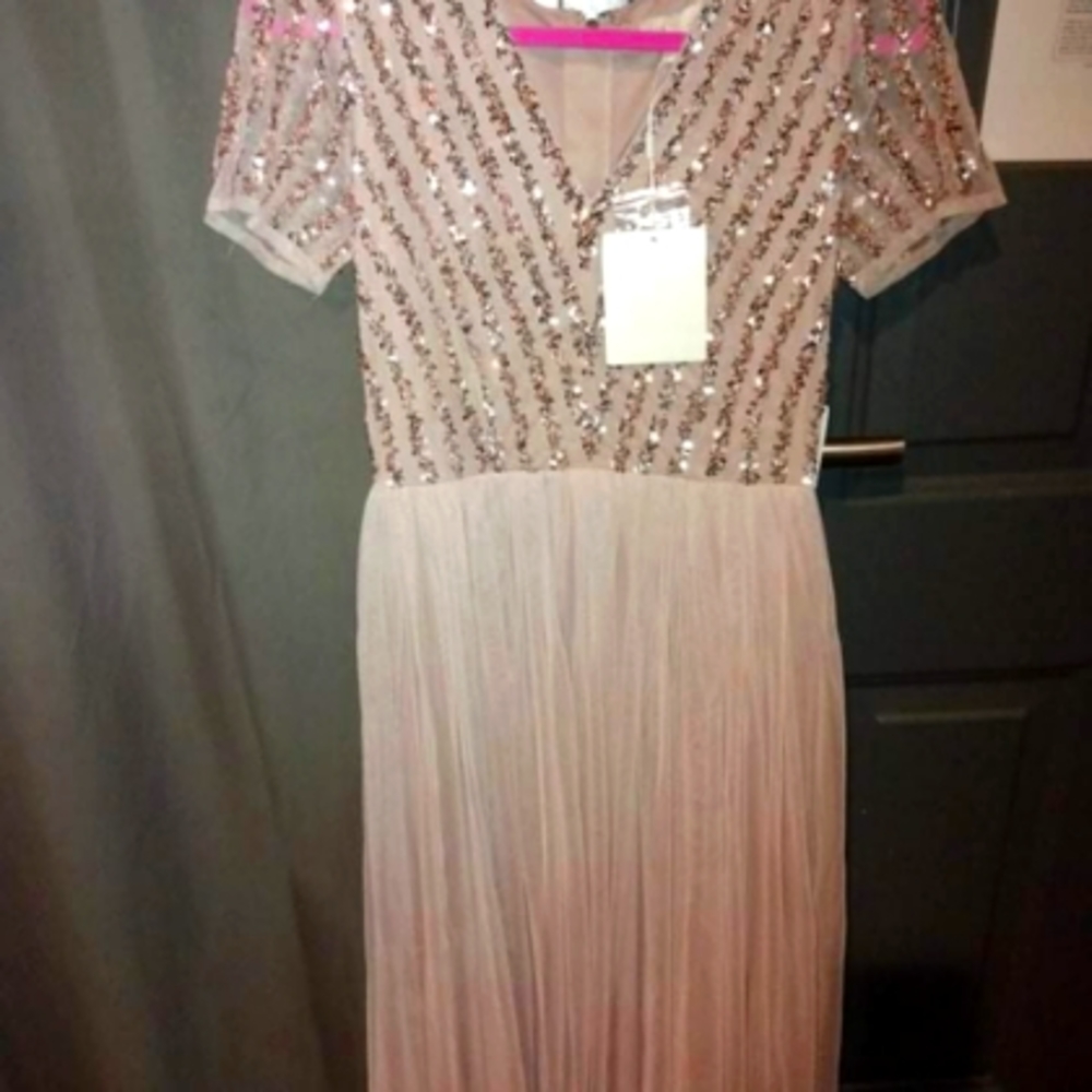 Maya deluxe short sleeve pink dress (long) size 6